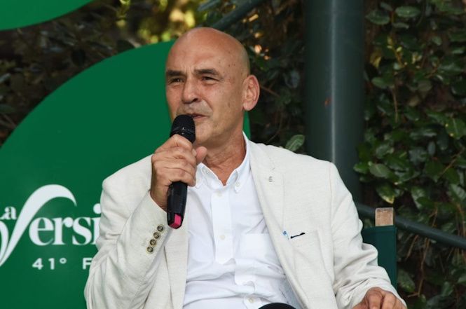Al Caffè "Benito, l’uomo dietro il Duce": Giordano Bruno Guerri presenta il suo ultimo libro
