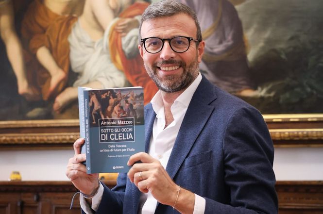 Il presidente del Consiglio regionale Antonio Mazzeo al Caffè della Versiliana