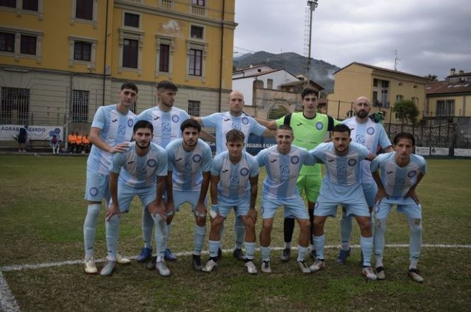 Il Camaiore vince il derby di Serie D col Seravezza. Pareggi interni diversi per Viareggio e Real FQ. Vola il Pietrasanta!