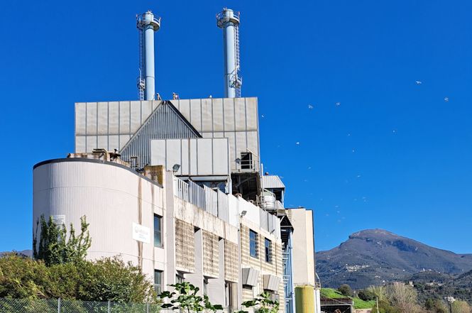 Iniziata la demolizione dell'ex termovalorizzatore di Falascaia