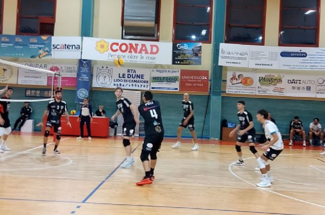 Volley serie B, Bianco neri in campo per un pronto riscatto