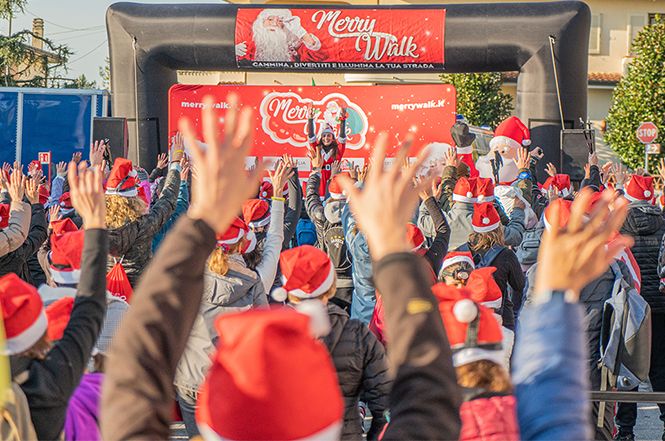 5° Merry Walk: domenica 7 dicembre 2025 torna la camminata natalizia al crepuscolo alla scoperta della Versilia