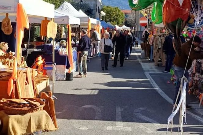 Seravezza, in consiglio comunale si discuterà del regolamento del commercio