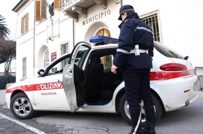 Massarosa, pugno duro dell'Amministrazione con le ditte della Fibra