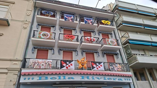 Il quartier generale di Viareggino è ancora all’Hotel Bella Riviera: il Carnevale inizia da qui