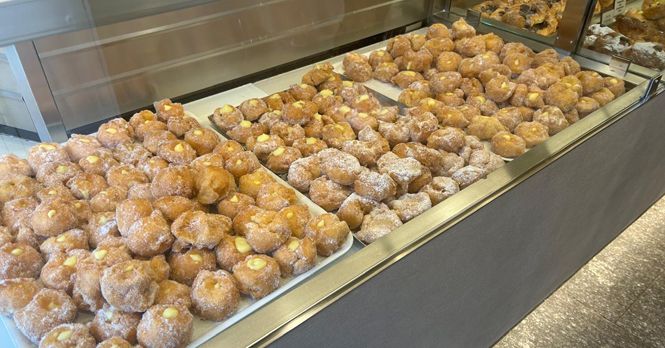 Carnevale di Viareggio, profumo di tradizione: frittelle, bomboloni e cenci dalla Fauzia