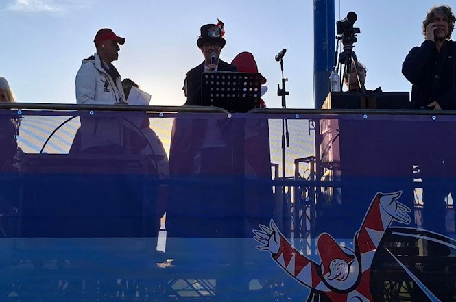 Questa sera terzo corso mascherato, è giovedì grasso e si fa festa