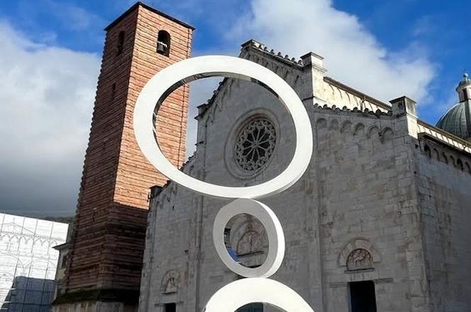 Pietrasanta onora lo scultore georgiano Vazha Mikaberidze, in arte Prasto