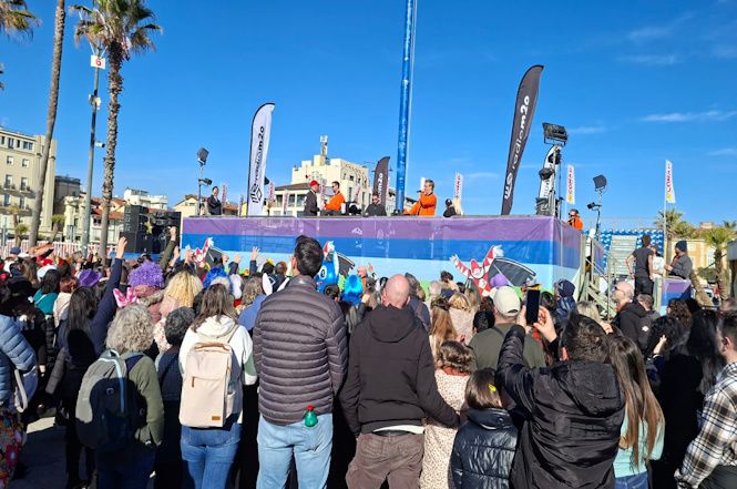 Si balla in attesa della pre apertura del corso insieme a M2o