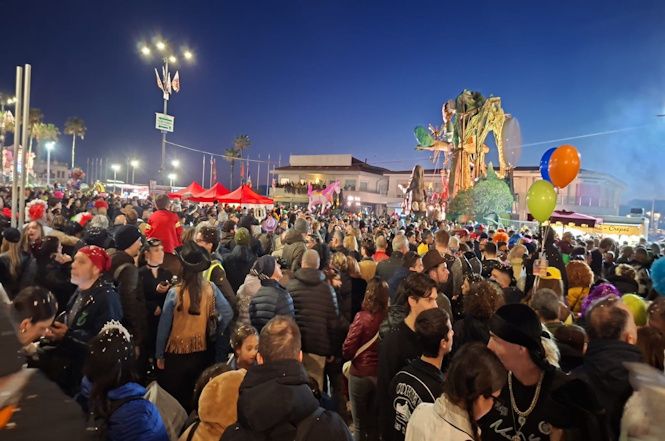 Il Carnevale chiude con il botto e un pienone incredibile