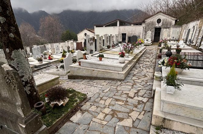 Conclusi gli interventi programmati nei cimiteri comunali