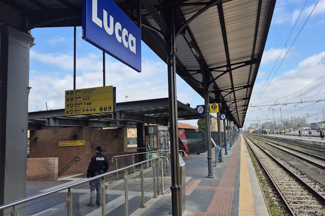 Ancora un'aggressione al sottopasso pedonale della stazione di Lucca