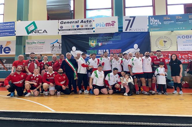 I Cobra (da Fermo) sono i campioni nazionali di tiro alla fune 680 kili