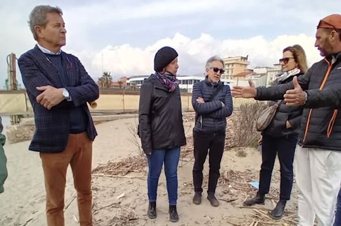 Iniziati i lavori per ripulire la fossa dell'Abate dai detriti e dalla sabbia