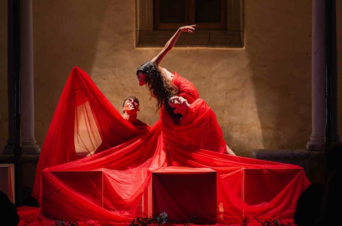 Si chiude stasera la stagione di prosa a Pietrasanta con "Trilogy"