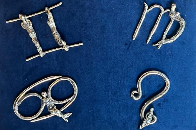 “ZODIACO” monili in bronzo bianco di Silvia De Luca al Salotto Fiorentino