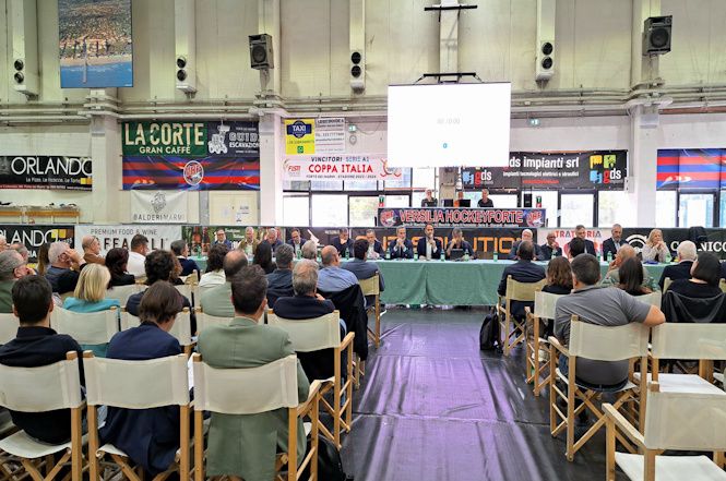 Coro unanime di “no” alla discarica ex Cava Fornace