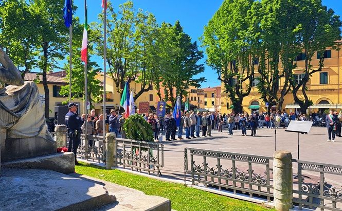 Rispetto e pace le “parole” del 25 aprile a Pietrasanta