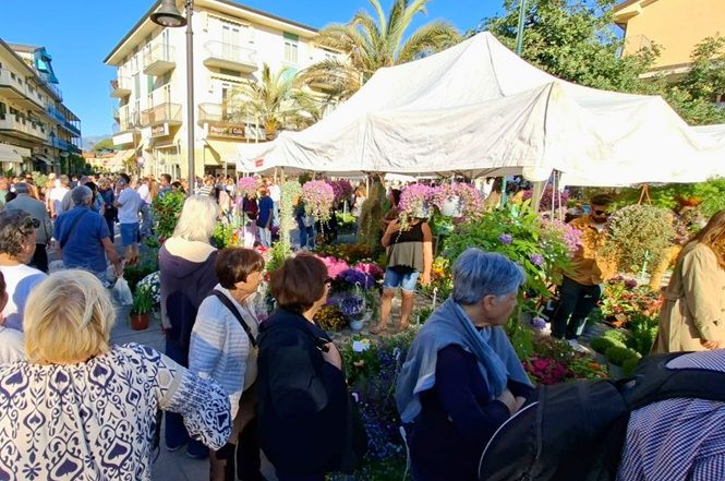 “Marina in Fiore” fa centro e continua a crescere