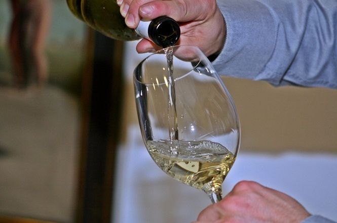 All'Osterietta nuovo corso di avvicinamento al vino